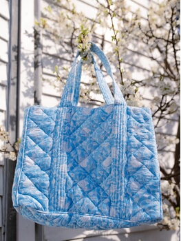 ELLIES AND IVY Smilla Esther XL Totebag - Light Blue